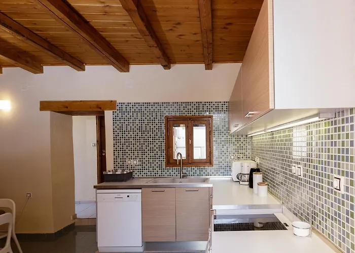 Erasmia's Venetian House Дом отдыха *